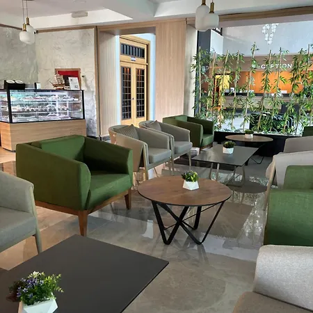 Sirma Hotel Side
